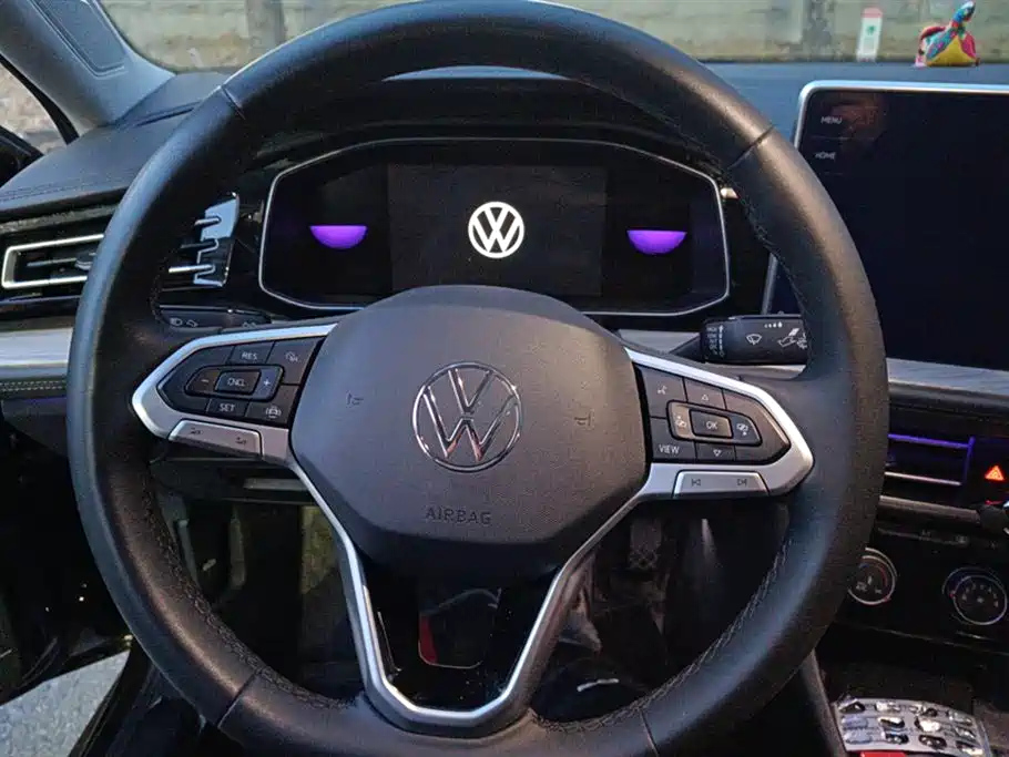 VOLKSWAGEN SAGITAR 2023