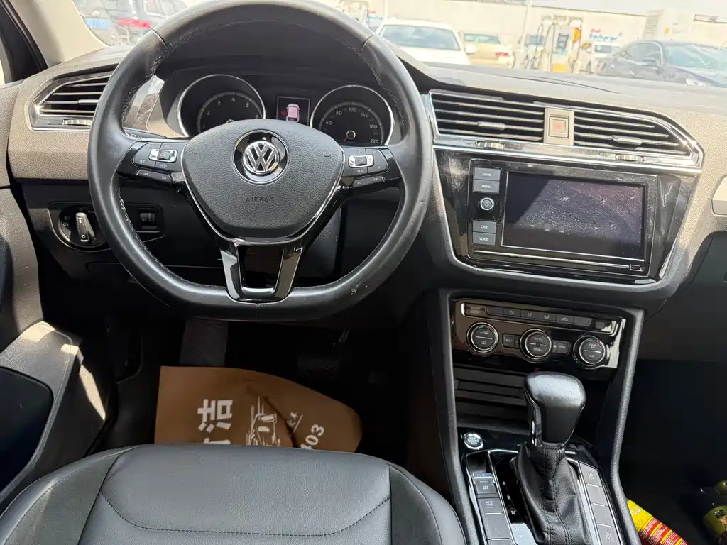 VOLKSWAGEN TIGUAN L 2020