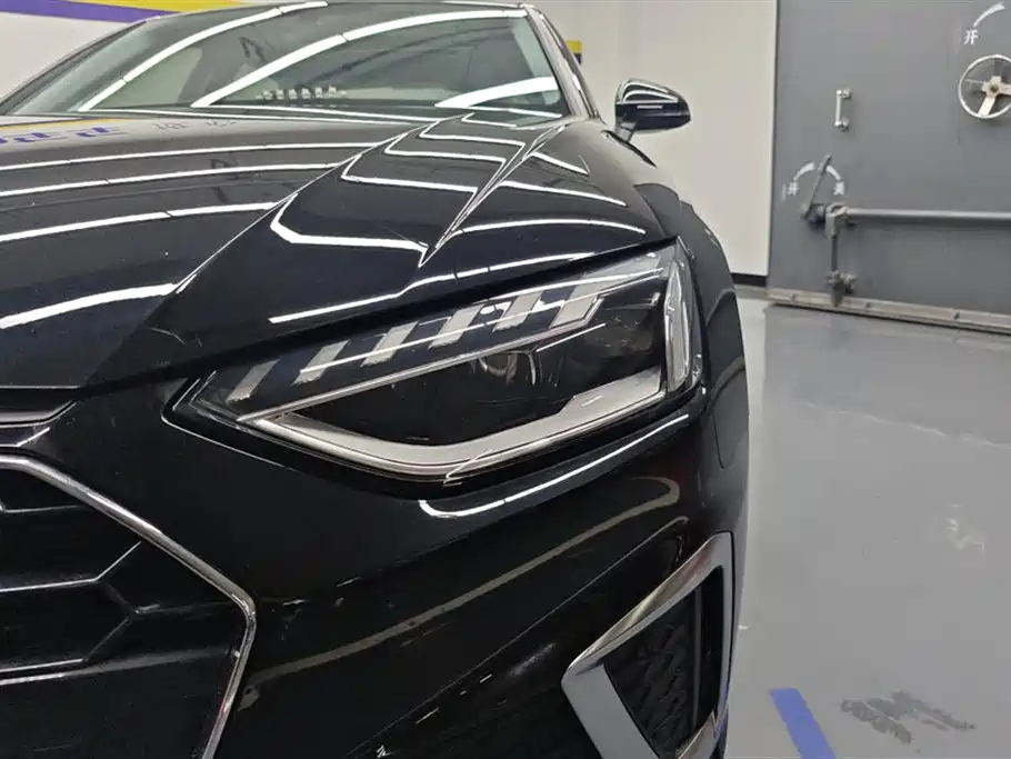 AUDI A4L 2020