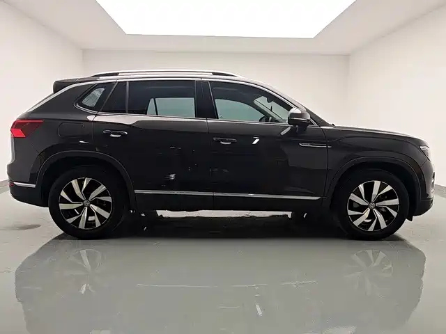 VOLKSWAGEN TAYRON 2023