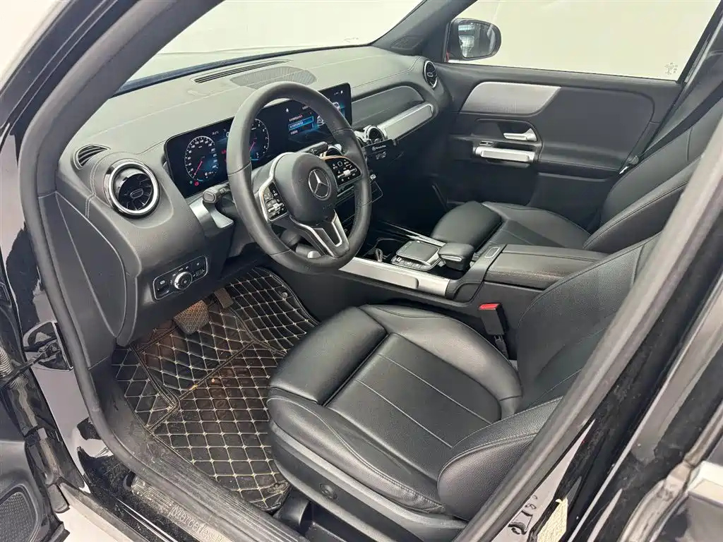 MERCEDES BENZ GLB 2021