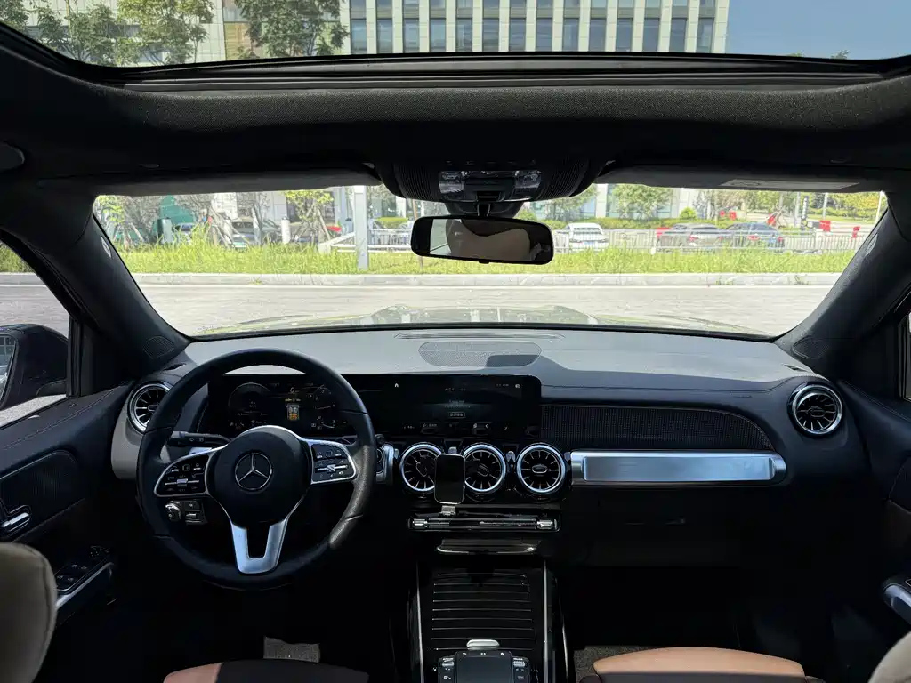 MERCEDES BENZ GLB 2021