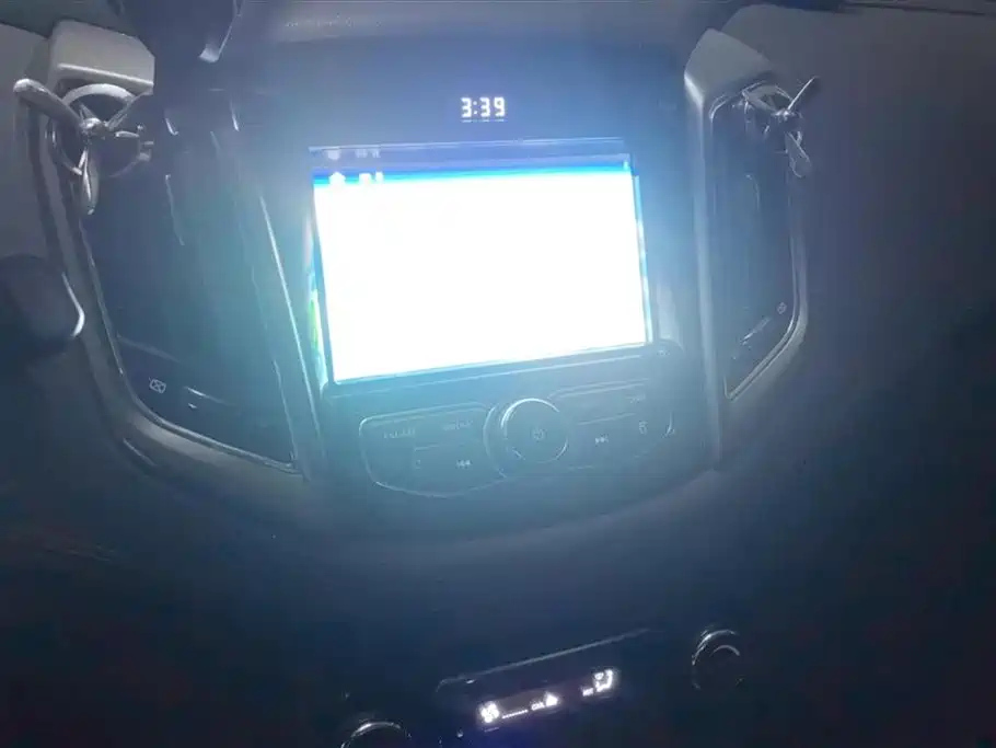CHANGAN EADO 2015