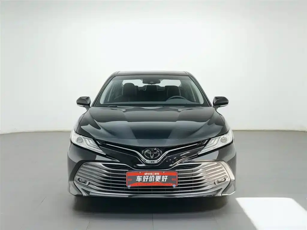 TOYOTA CAMRY 2019