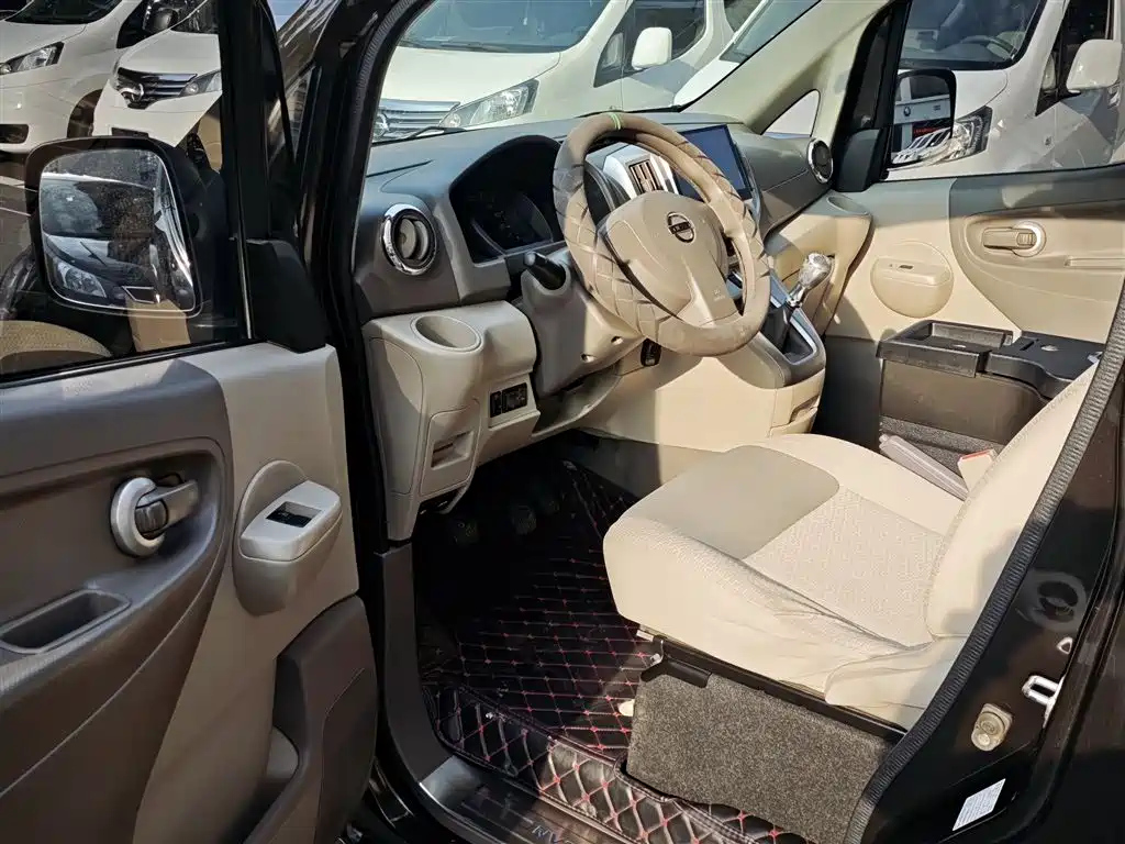 NISSAN NV200 2016