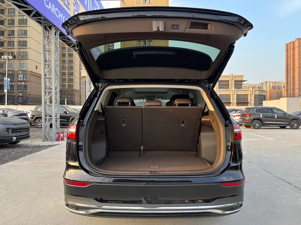 VOLKSWAGEN VILORAN 2024