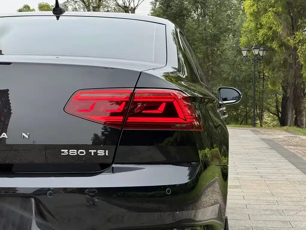 VOLKSWAGEN MAGOTAN 2021