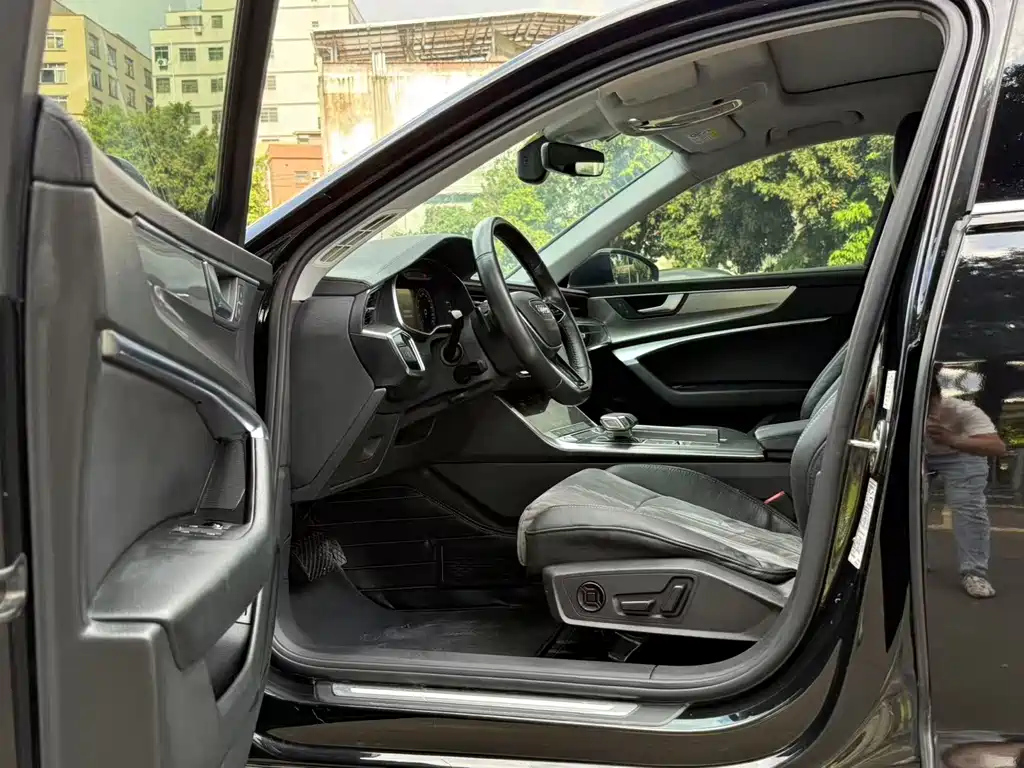 AUDI A6L 2019