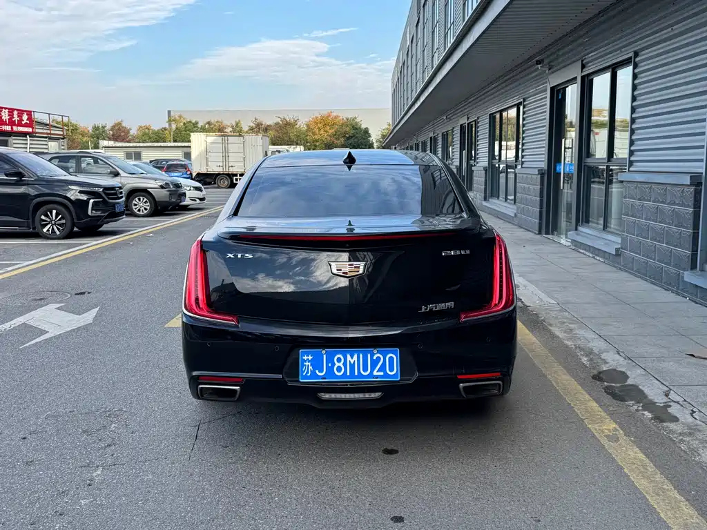 CADILLAC XTS 2018
