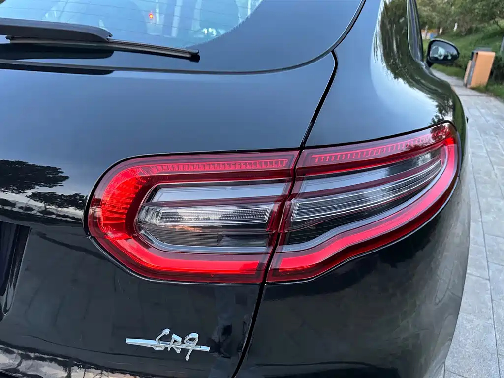 ZOTYE SR9 2017