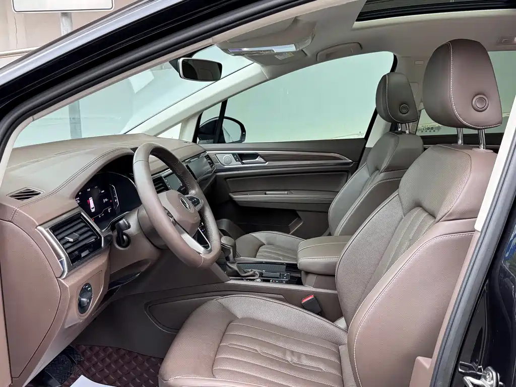 VOLKSWAGEN VILORAN 2021