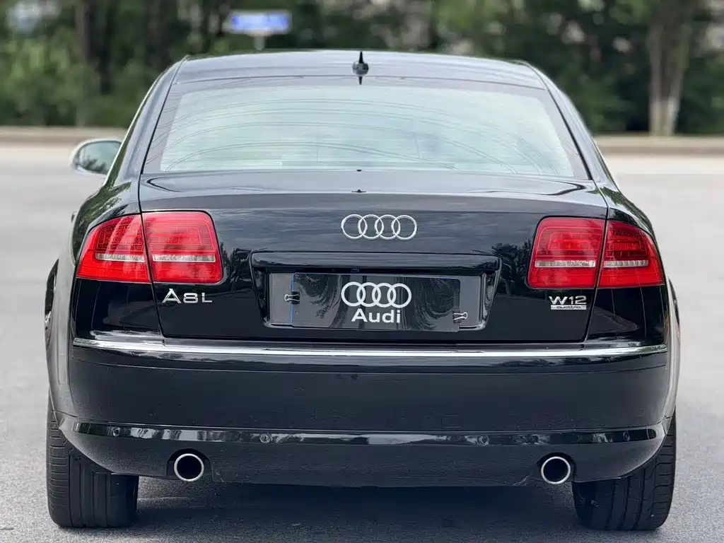 AUDI A8 2011