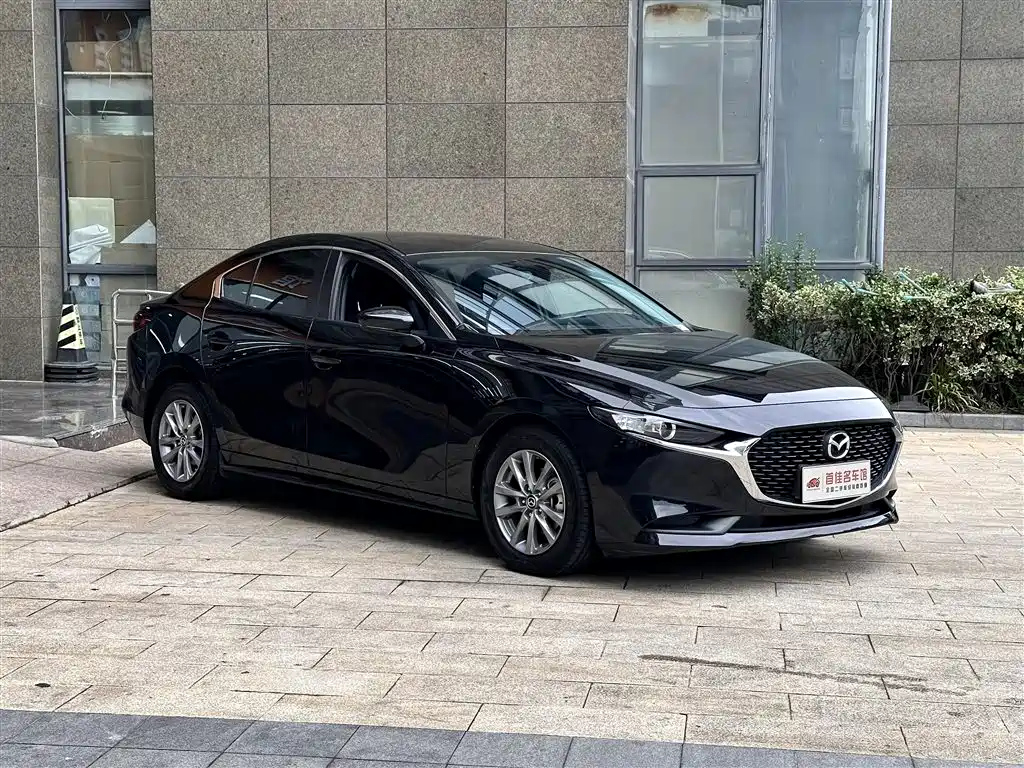 MAZDA 3 AXELA 2024