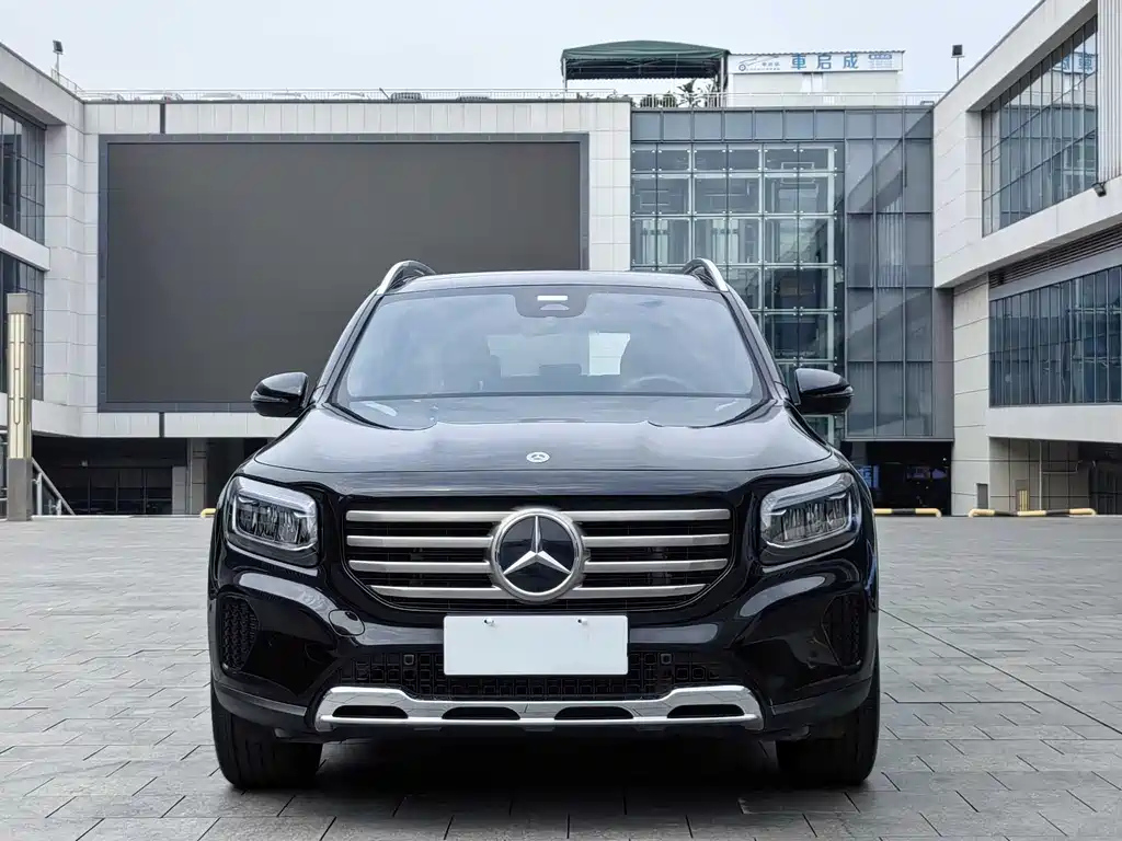 MERCEDES BENZ GLB 2023