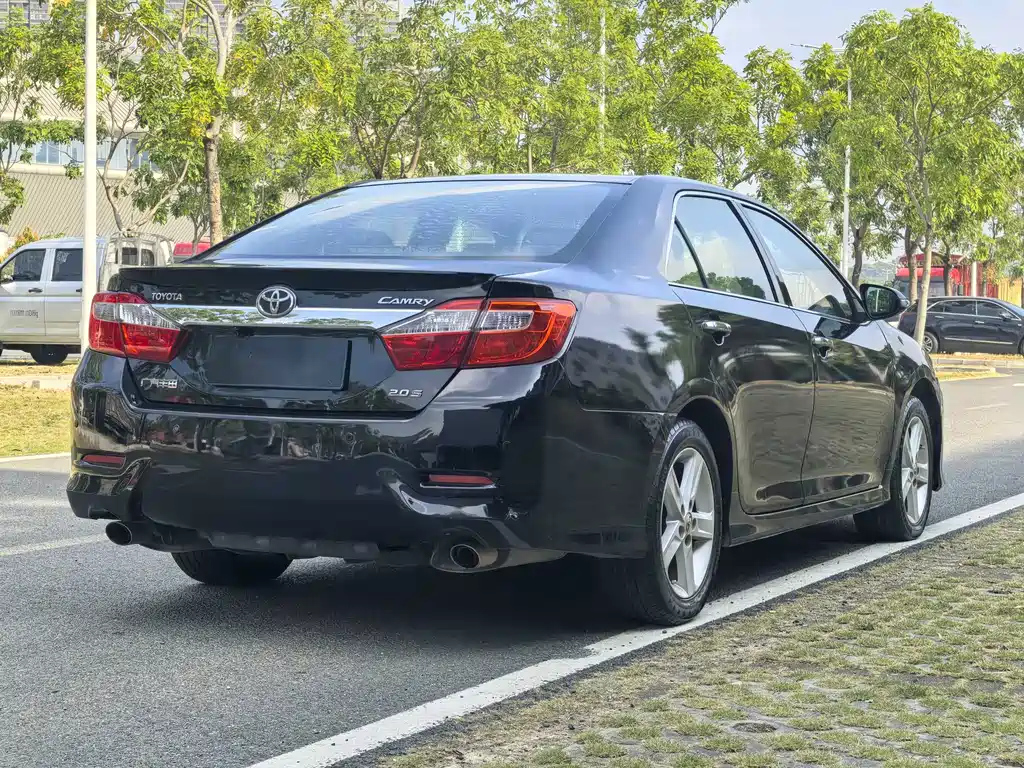 TOYOTA CAMRY 2014