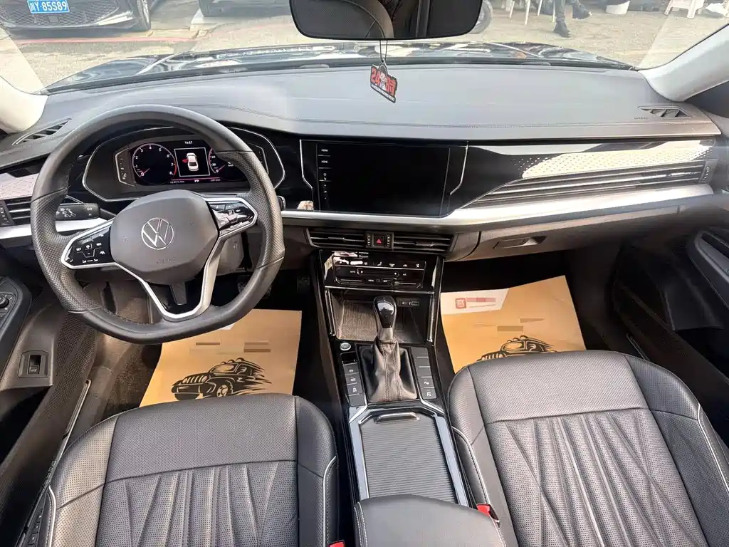 VOLKSWAGEN PASSAT 2022