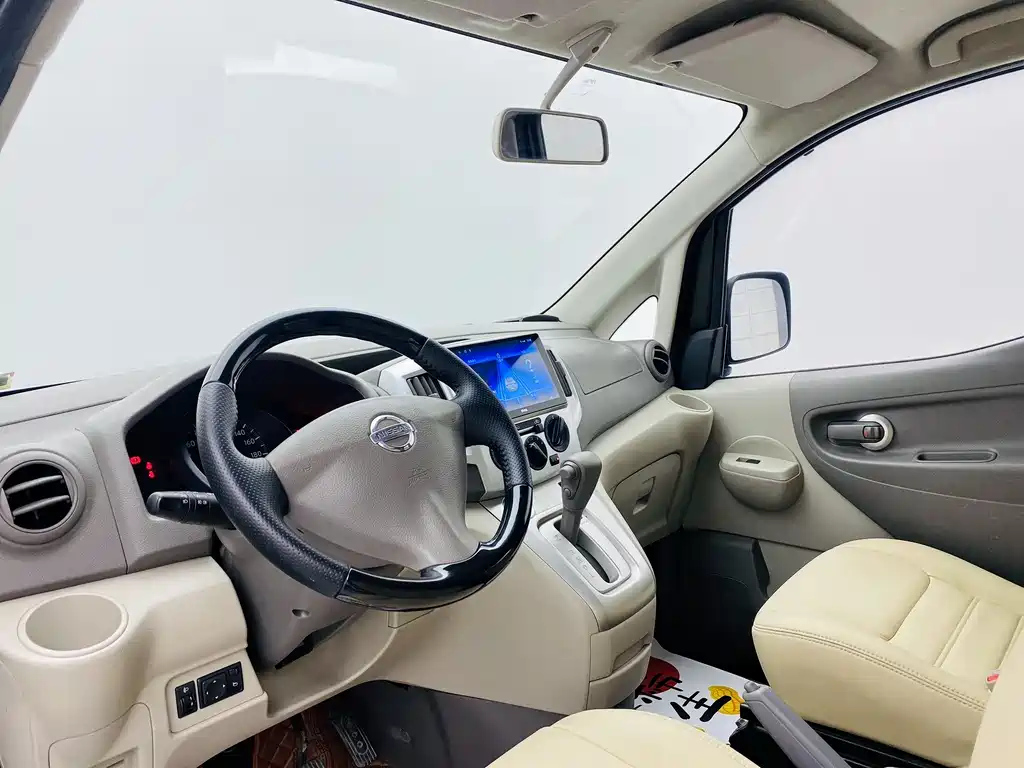 NISSAN NV200 2016