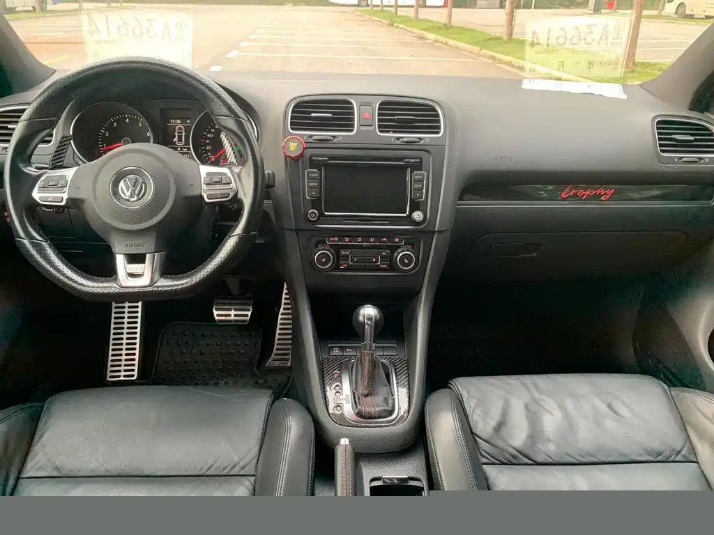 VOLKSWAGEN GOLF 2011