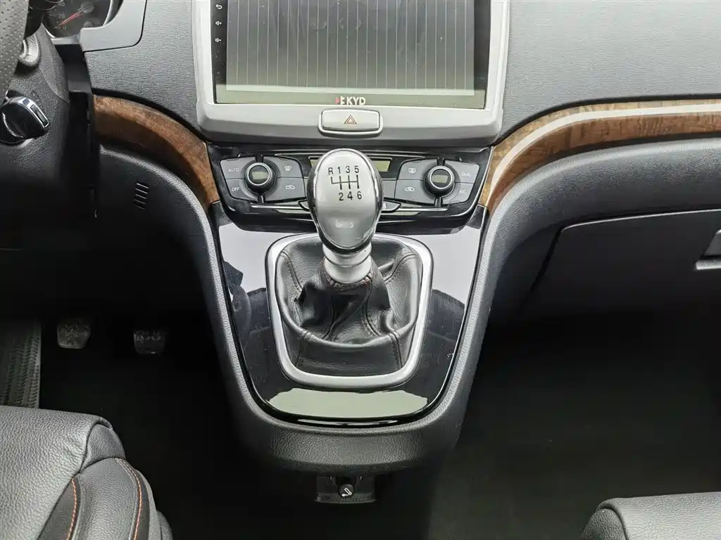 HAVAL H6 2015
