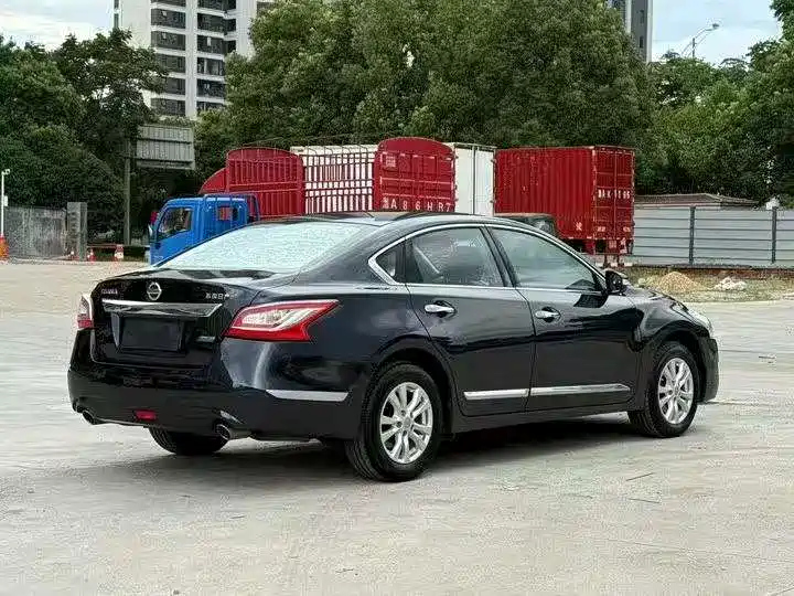 NISSAN TEANA 2014