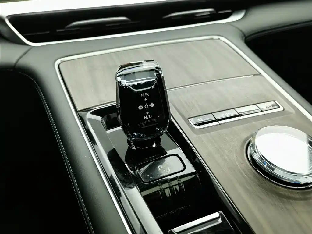 GEELY AUTO MONJARO 2025