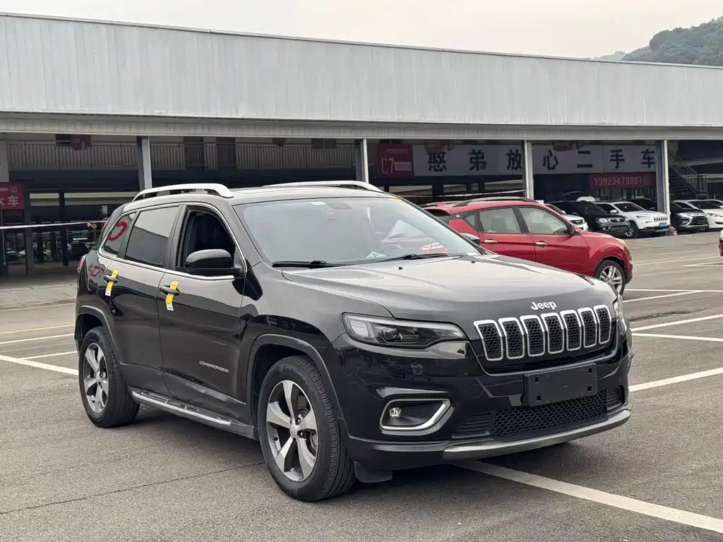 JEEP CHEROKEE 2021