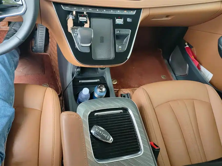 HONGQI HQ9 2023