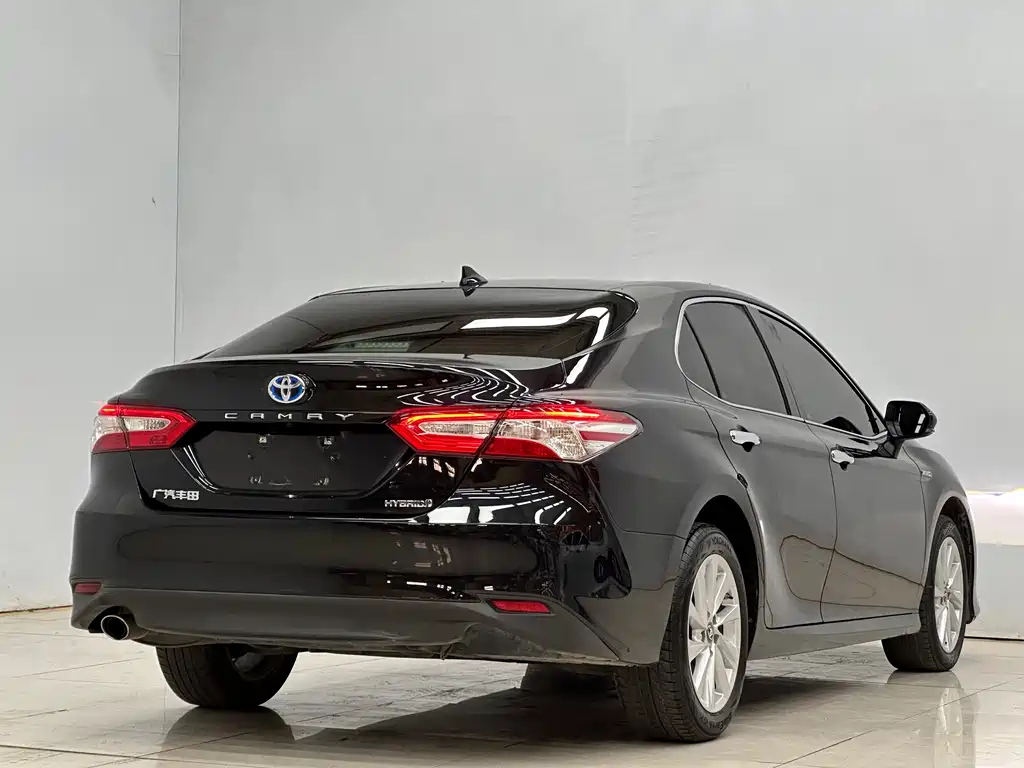 TOYOTA CAMRY 2023