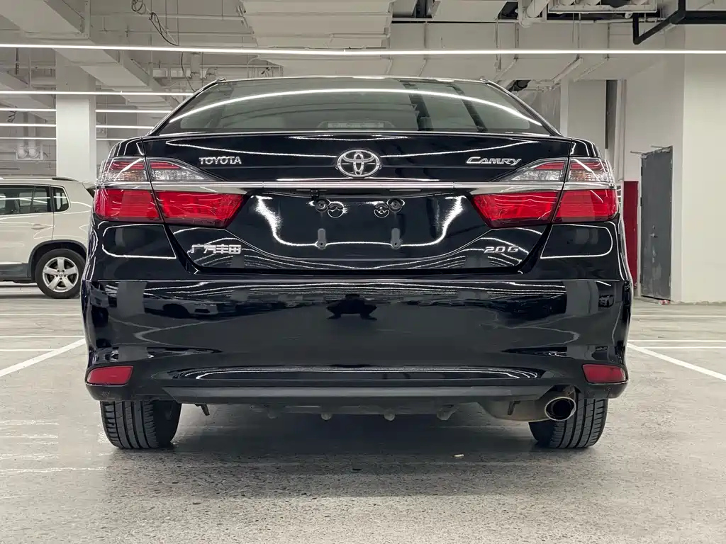 TOYOTA CAMRY 2016