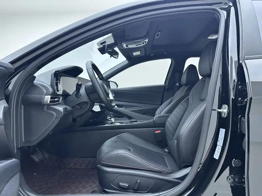 HYUNDAI ELANTRA 2023