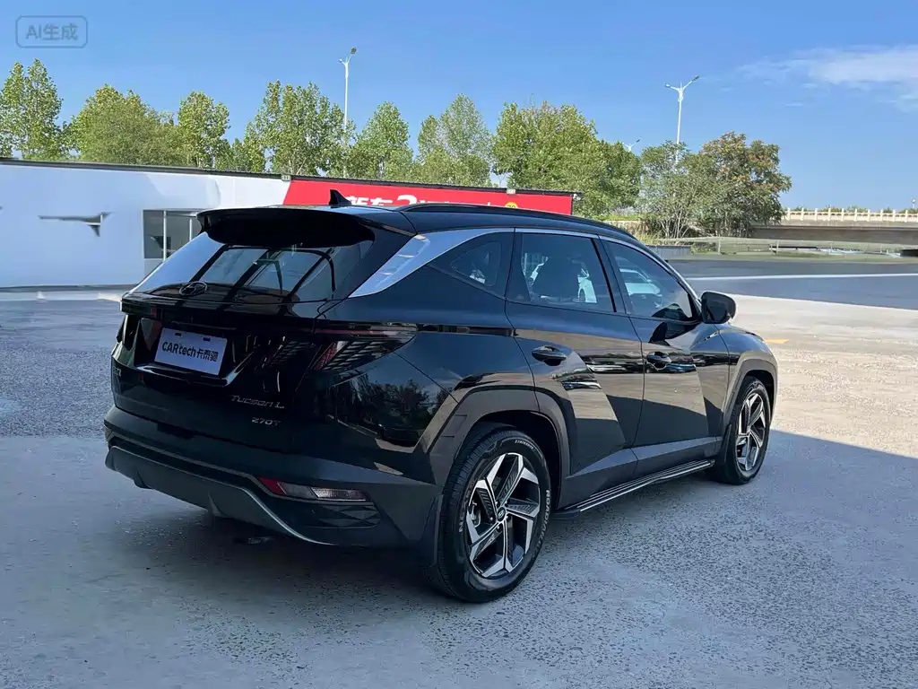 HYUNDAI TUCSON 2023