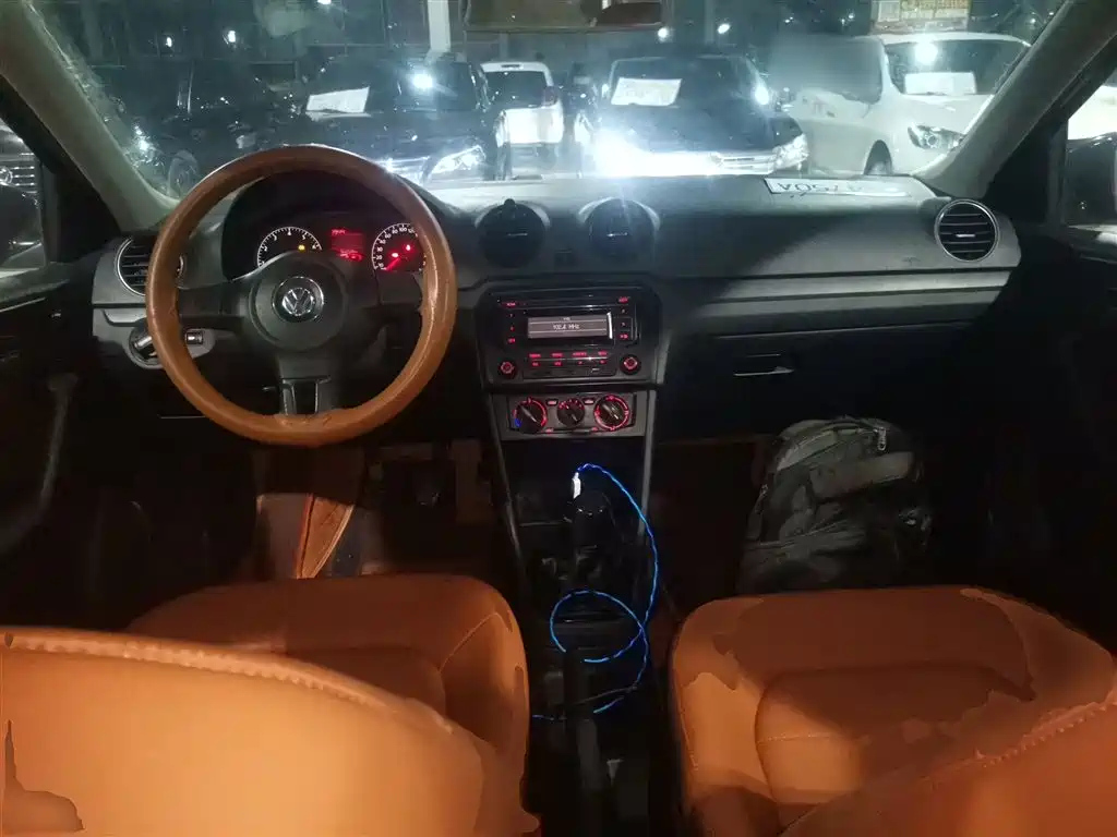 VOLKSWAGEN JETTA 2016