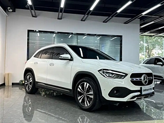 MERCEDES BENZ GLA  2023