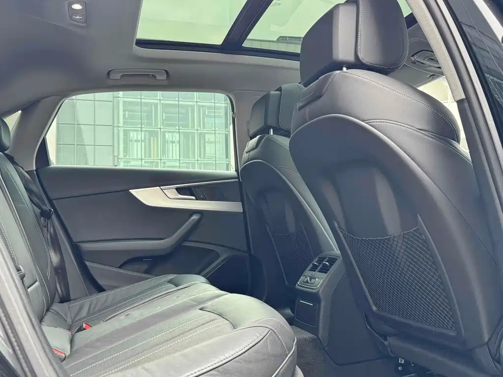 AUDI A4L 2020