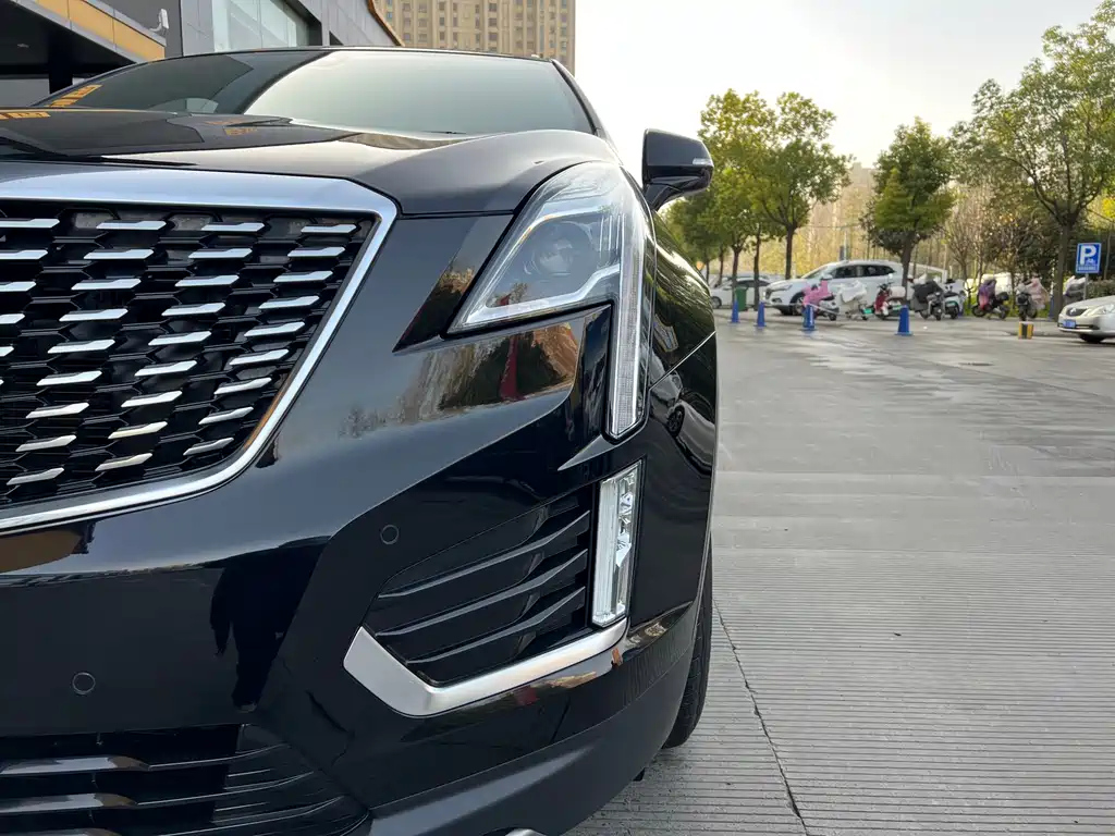 CADILLAC XT5 2021