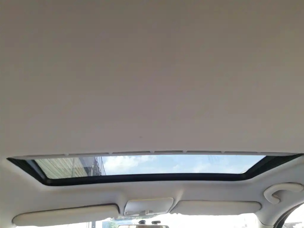 VOLKSWAGEN BORA 2014