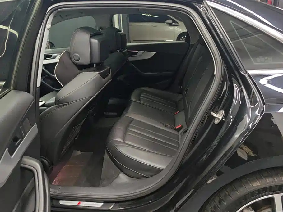 AUDI A4L 2020