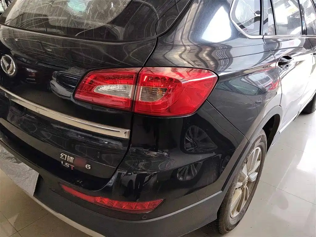 BAIC S6 2015