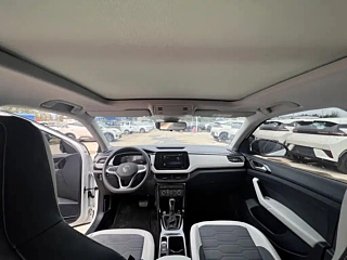 VOLKSWAGEN THARU  2025 YEAR  SHARP 300TSI SHARP  EDITION 2025