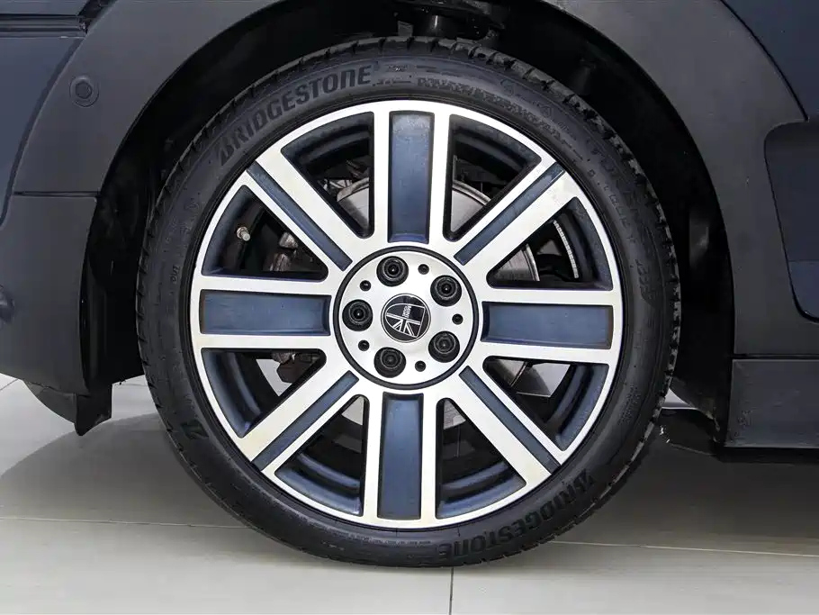 MINI CLUBMAN 2023