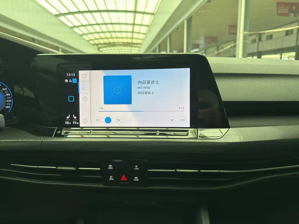 VOLKSWAGEN GOLF GTI 2021