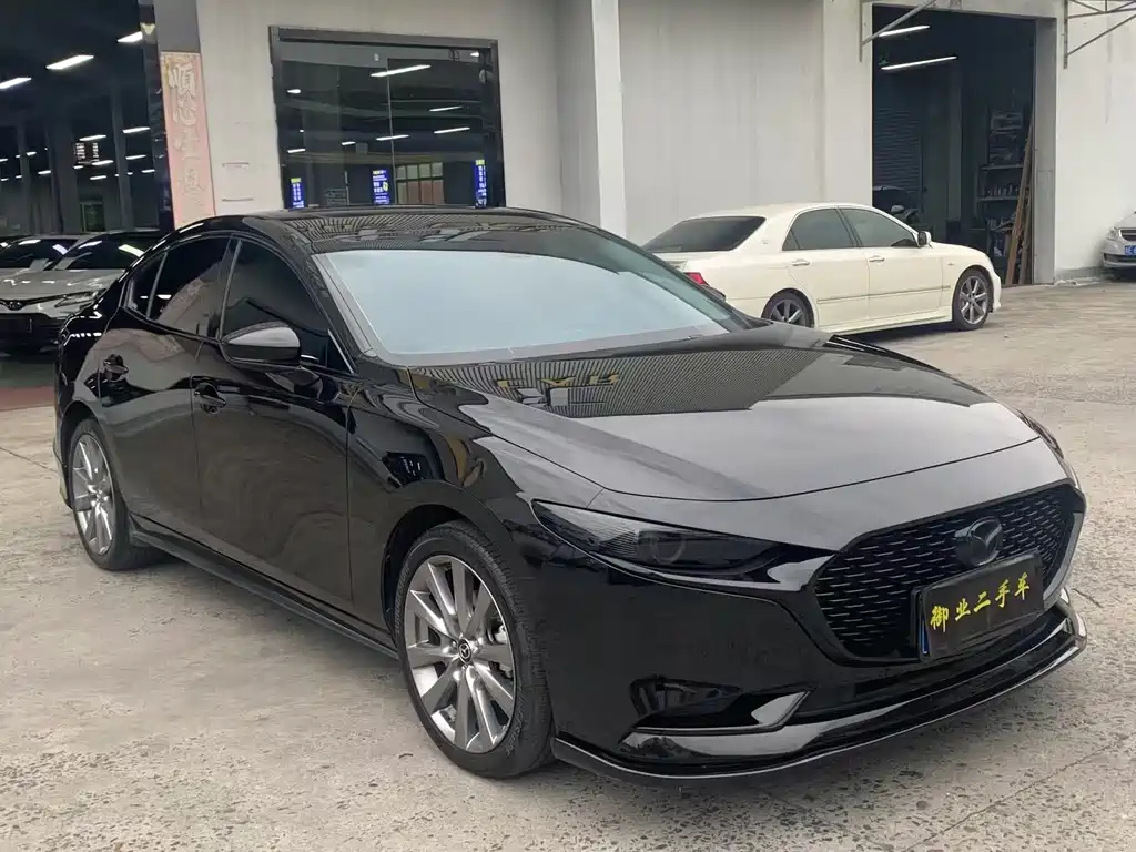 MAZDA 3 AXELA 2023
