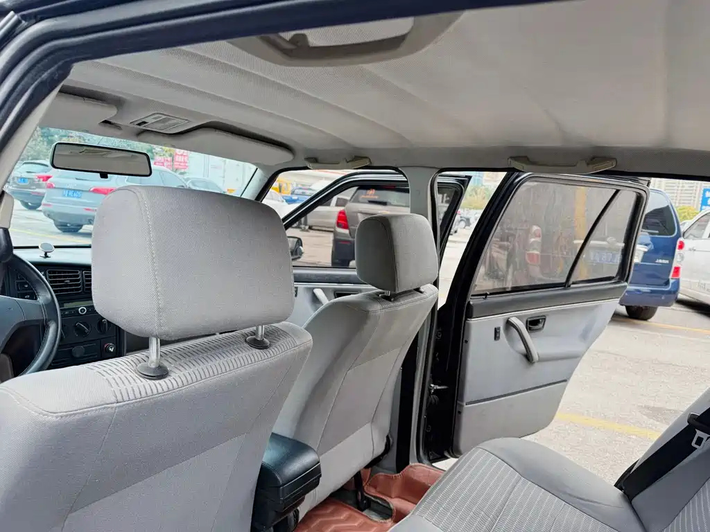 VOLKSWAGEN JETTA 2012