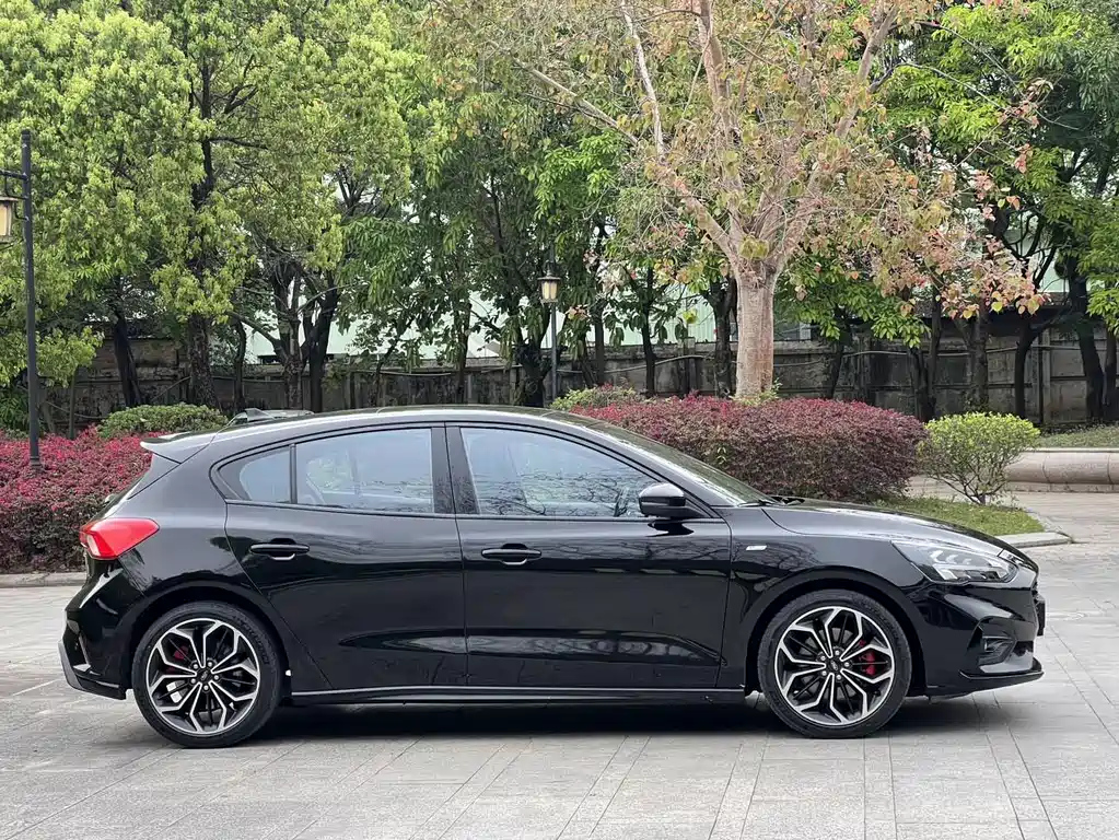 FORD FOCUS 2020