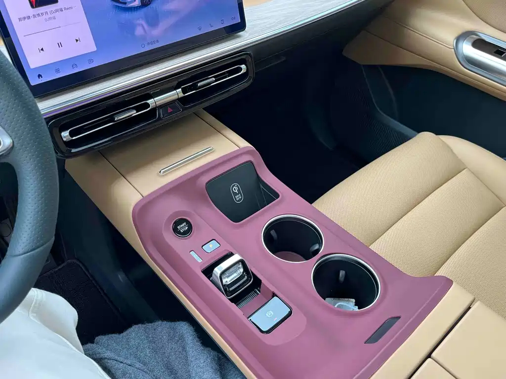 TRUMPCHI E8 NEW ENERGY 2024