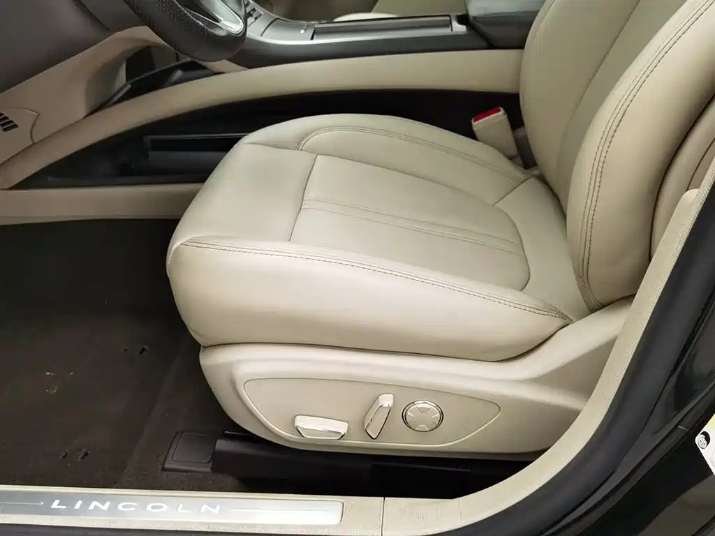 LINCOLN MKZ 2019