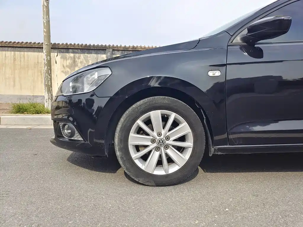 VOLKSWAGEN JETTA 2015