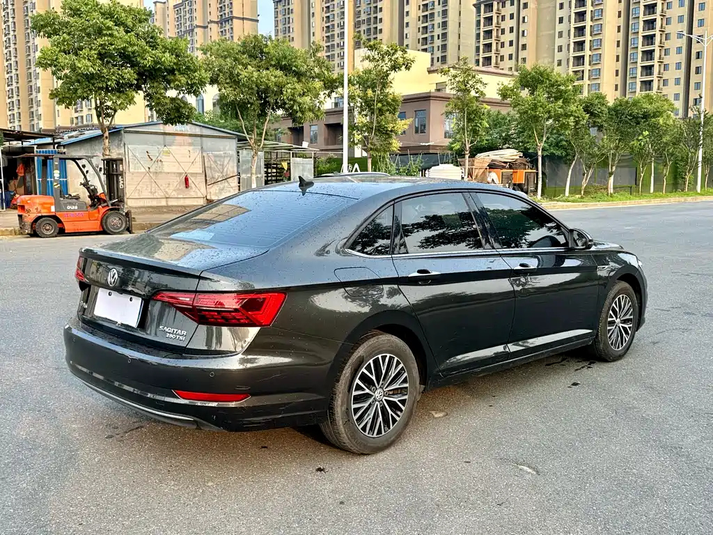 VOLKSWAGEN SAGITAR 2021