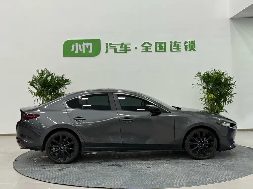 MAZDA 3 AXELA 2022