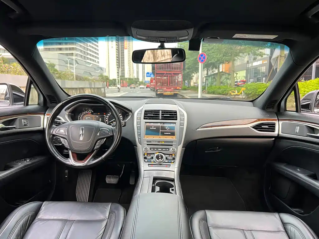 LINCOLN MKZ 2018